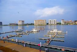 Kochi_International_Marina,_Bolgatty_Island,_Kerala,_India
